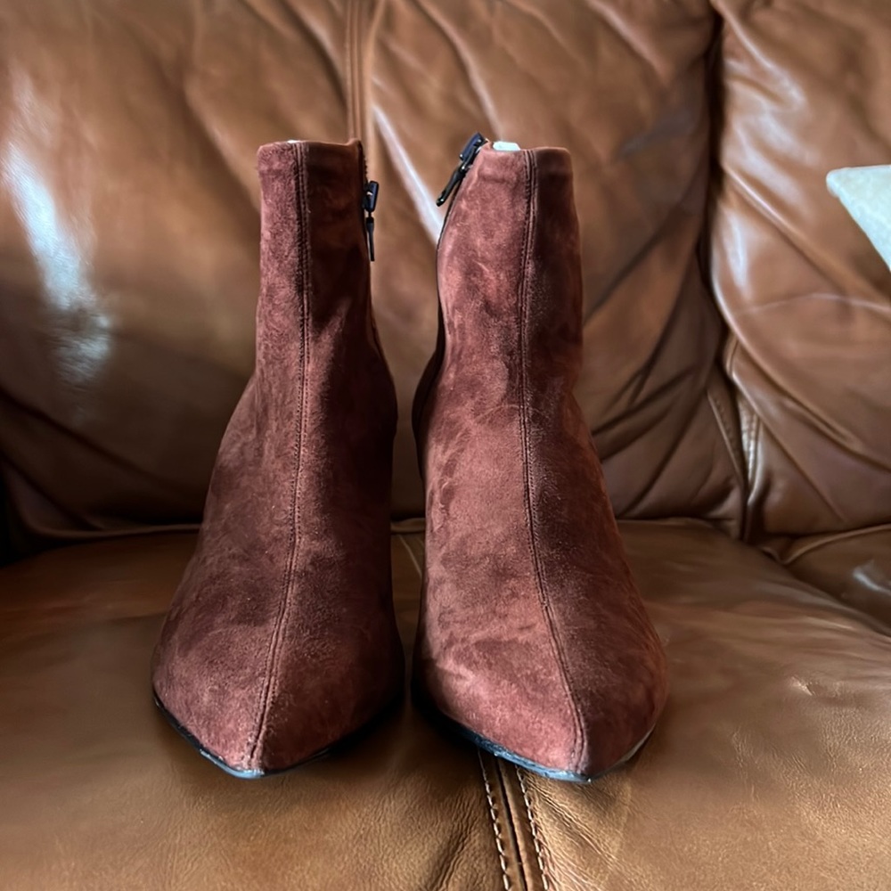 Brand New Rag & Bone, Mahogany brown suede booties size 39.5